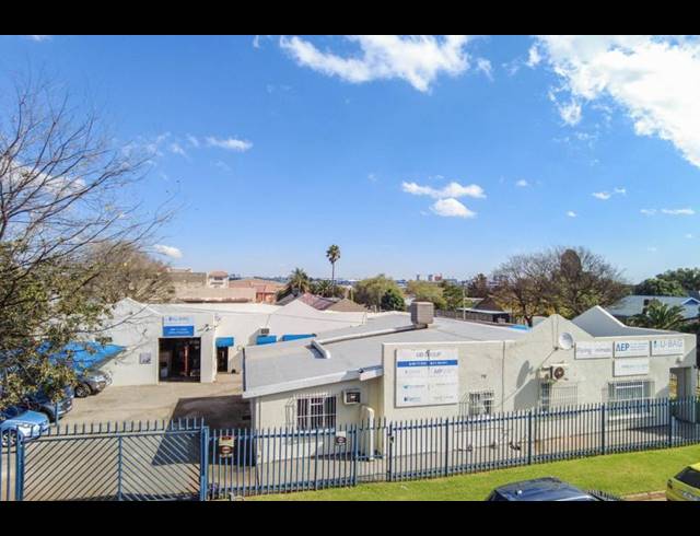 BUSINESS FOR SALE IN KEMPTON PARK